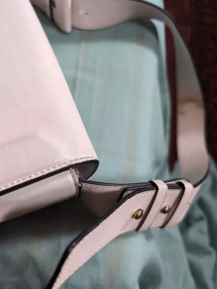 Photo of free Shoulder bag (Bankfoot BD5) #2