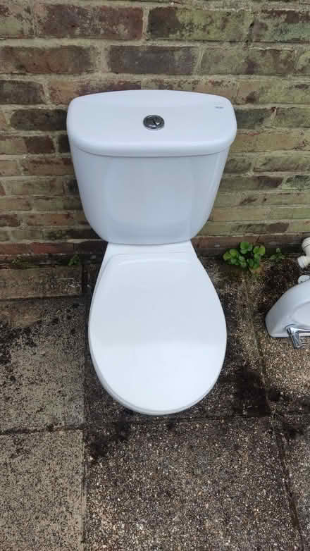 Photo of free Toilet (Tilehurst Road RG1) #3