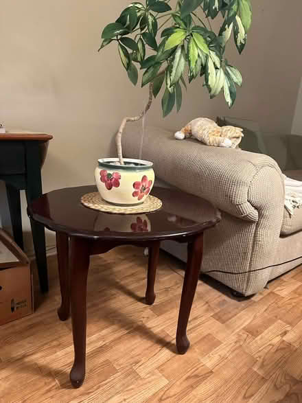 Photo of free Misc furniture pieces (Kingsbridge -Irwin Ave 10463) #4