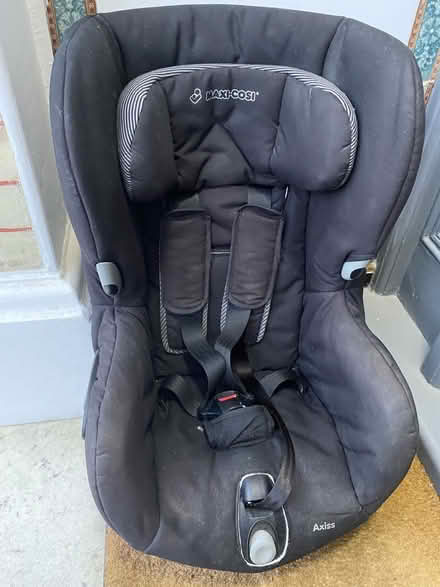 Photo of free Baby car seat (Wandsworth Common SW12) #1