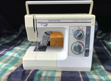 Photo of free Sewing machine (LE16) #1