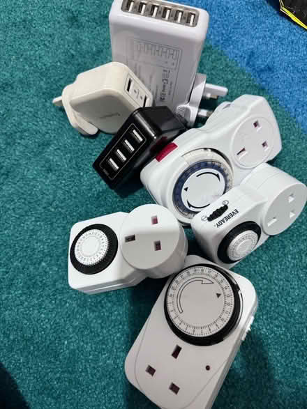 Photo of free Multi port chargers and timers (Cippenham SL1) #1