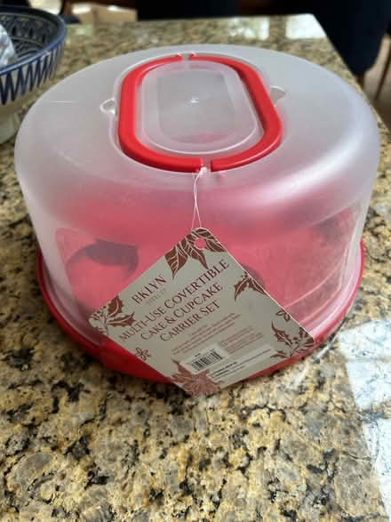 Photo of free Cake & cupcake carrier (Chiswick W4) #1