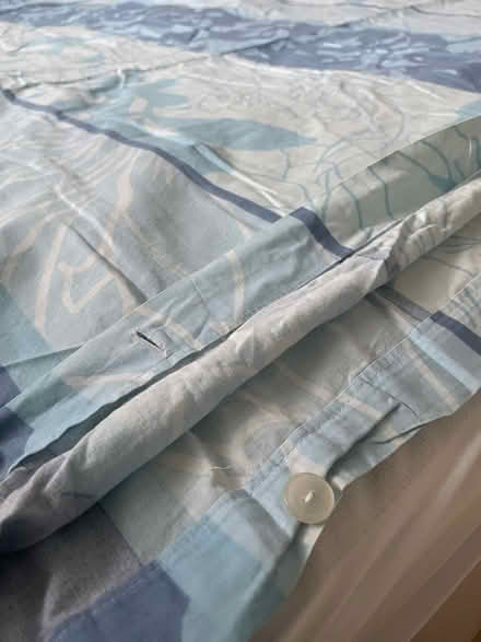Photo of free Double bed duvet cover (SG5) #3