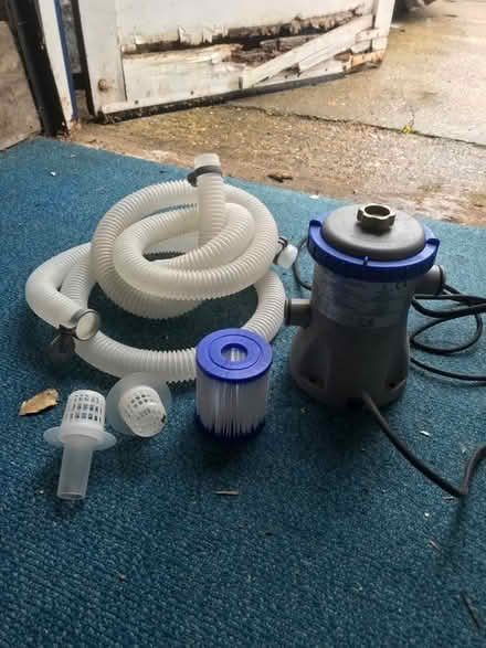 Photo of free Pool pump/filter (GU14) #2