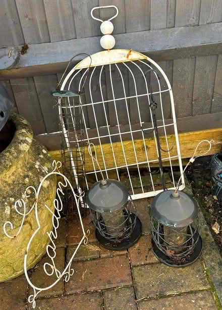 Photo of free Bird feeders & garden decorations (Waterlooville PO7) #1