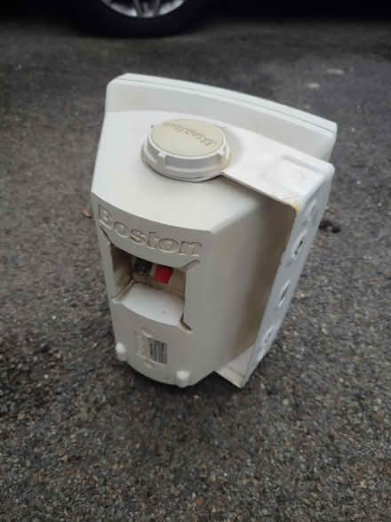 Photo of free Outdoor speakers X 4 (Horsham RH13) #4
