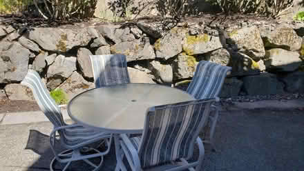 Photo of free Patio table and 4 chairs (Kirkland Highlands) #2