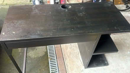 Photo of free Desk (LE7) #1