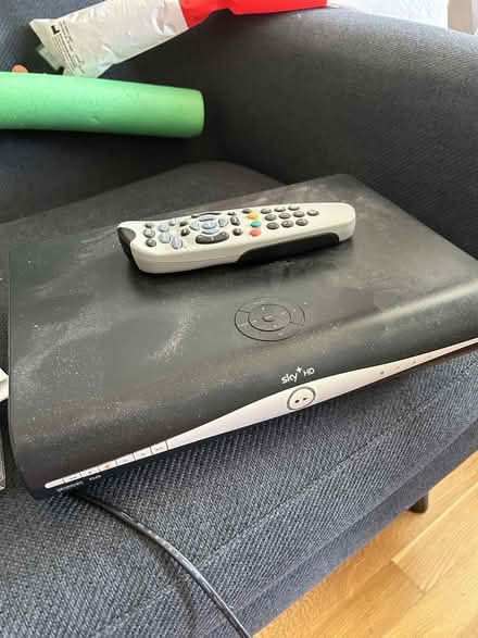Photo of free Sky box and remote (Tolworth KT6) #1
