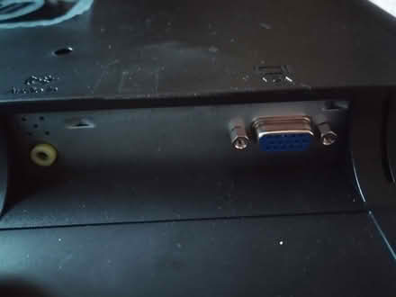 Photo of free 19-inch LCD monitor (inbuilt speakers) (Alnwickhill EH16) #3