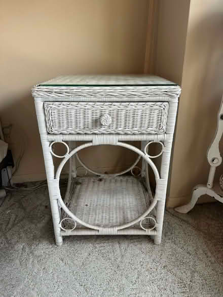 Photo of free Misc furniture pieces (Kingsbridge -Irwin Ave 10463) #3