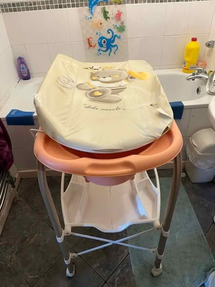 Photo of free Baby bath and changer (GU1, Warren Road, Guildford) #4