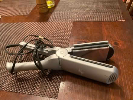Photo of free Conair Straightening Iron (Mount Pleasant, DC) #1