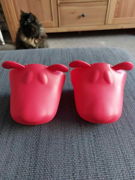 Photo of free Silicone oven mitts (Cosham) #1