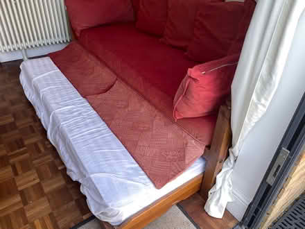 Photo of free Day bed with trundle (W4) #4