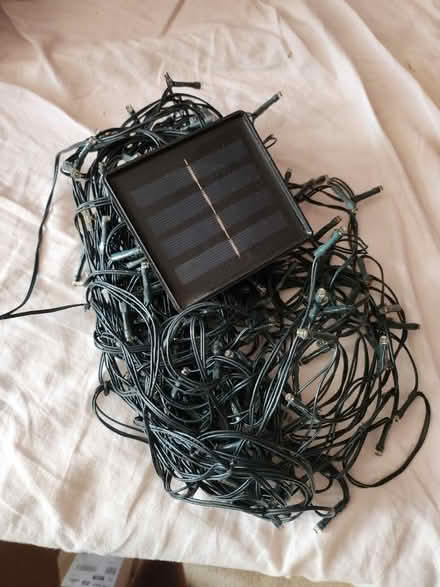 Photo of free Outdoor hanging lights (Lower Morden SM4) #1