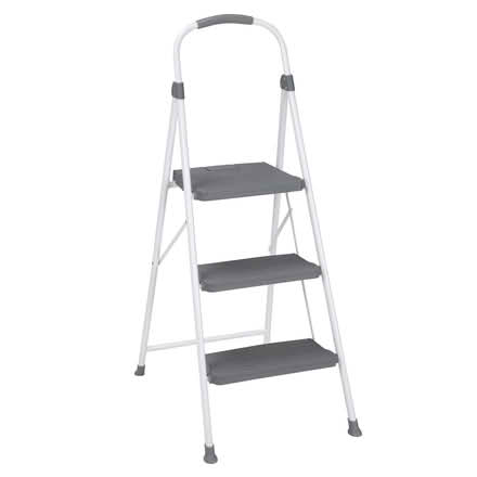 Photo of 3-step folding step stool (Central District) #1