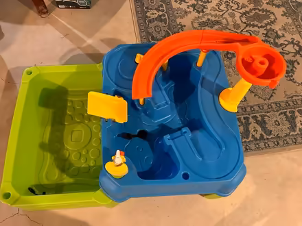 Photo of free Toddler waterplay step2 table (Oxford) #2