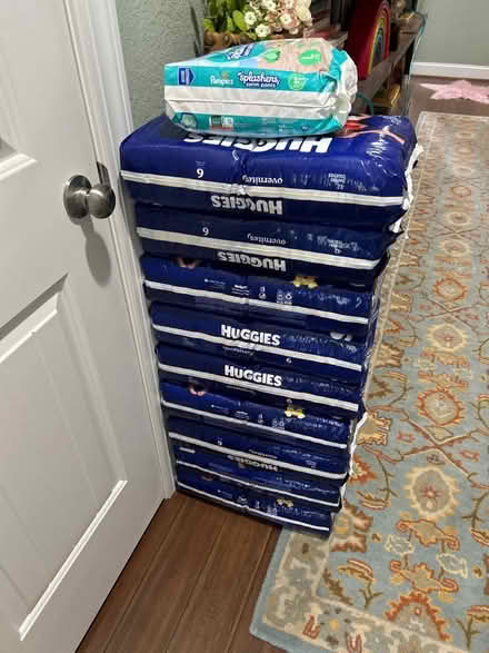 Photo of free Huggies Overnites Size 6 (Colonial place) #1