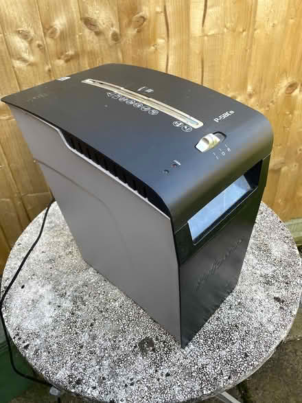 Photo of free Paper shredder fellows (W4) #1
