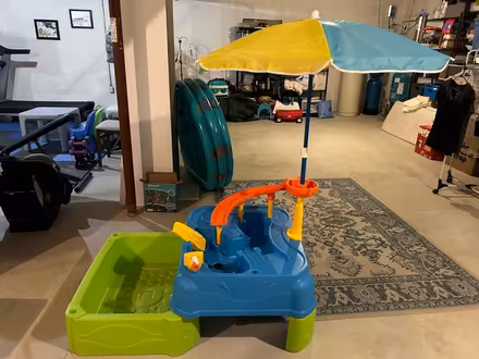 Photo of free Toddler waterplay step2 table (Oxford) #1