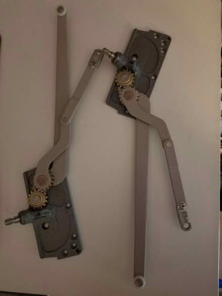 Photo of free New window cranks (Milton Randolph Area) #1
