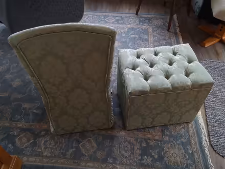 Photo of free Bedroom seat and linen basket set (Yeolmbridge PL15) #2