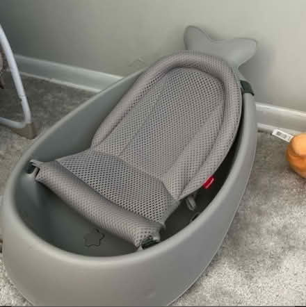 Photo of free Baby Tub (Glen Burnie) #1