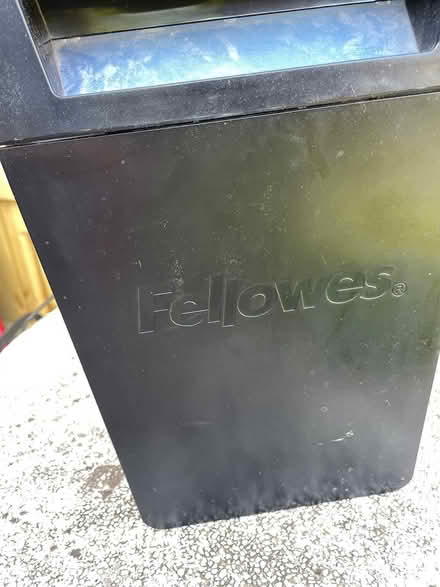 Photo of free Paper shredder fellows (W4) #2