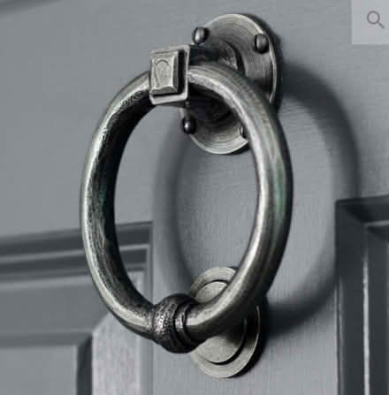 Photo of Door Knocker ✊🏼 (Poplar E14) #1