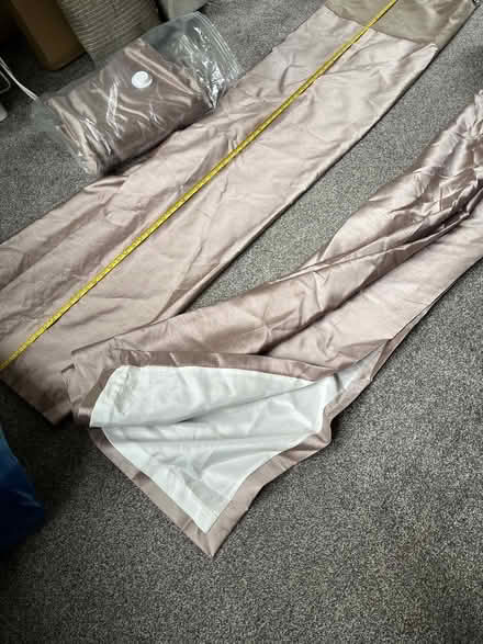 Photo of free 2 pairs of long curtains (Luton Airport LU2) #2
