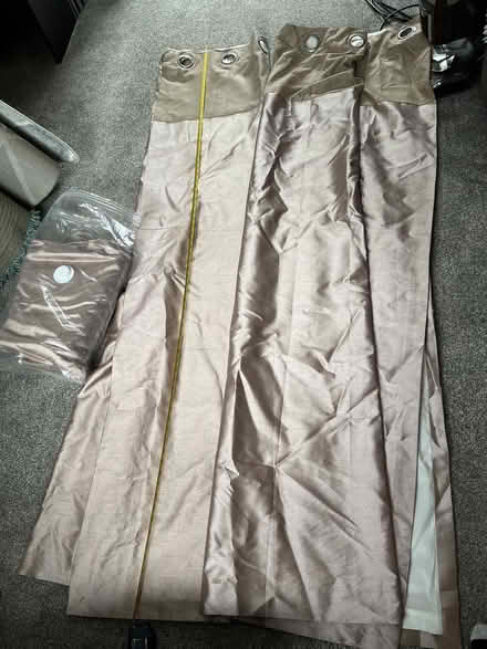 Photo of free 2 pairs of long curtains (Luton Airport LU2) #1