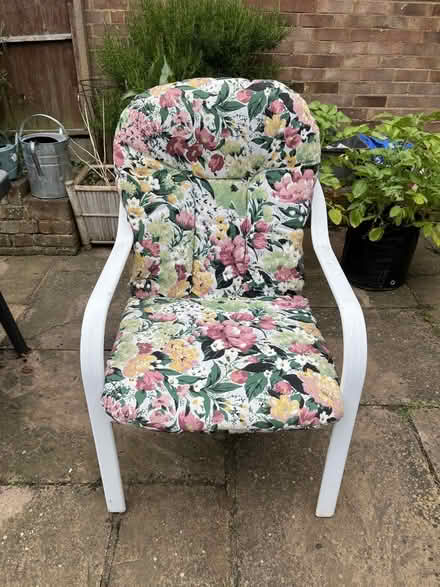 Photo of free Four garden chairs (Luton Airport LU2) #1