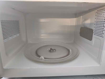 Photo of free Swan microwave 800w (Gorgie EH11) #2