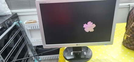 Photo of free Lg flatron 19inch monitor (Penrith CA11) #1
