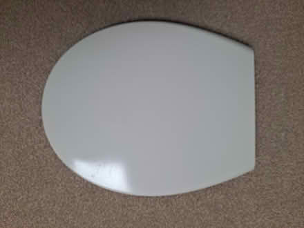 Photo of free Toilet seat (Fareham creek ⁸) #2
