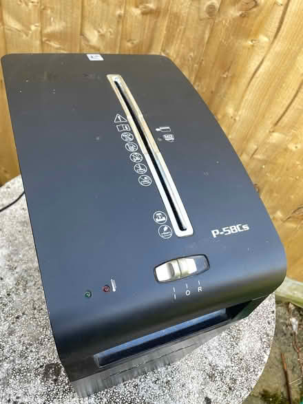 Photo of free Paper shredder fellows (W4) #3