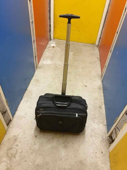 Photo of free Laptop/small suitcase with wheels (IG8) #3