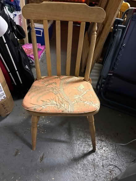 Photo of free 8x Kitchen/Dining room chairs (Marsworth HP23) #1