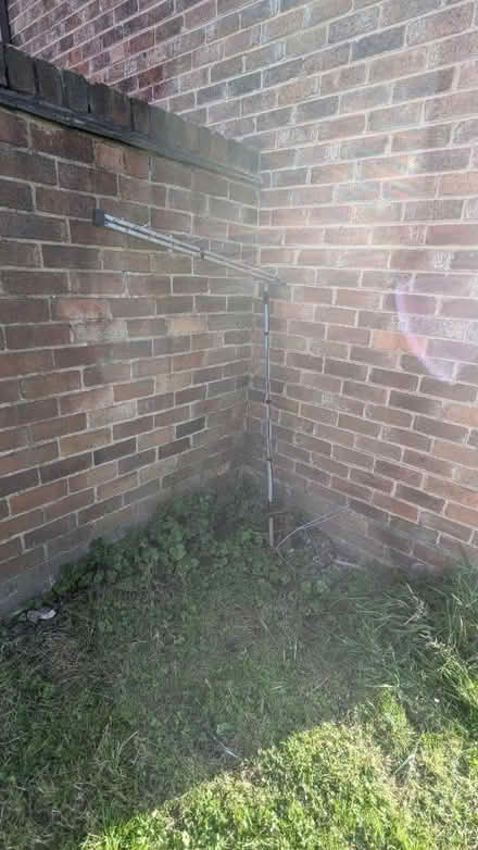Photo of free TV aerial (Bromborough Rake, CH62) #2