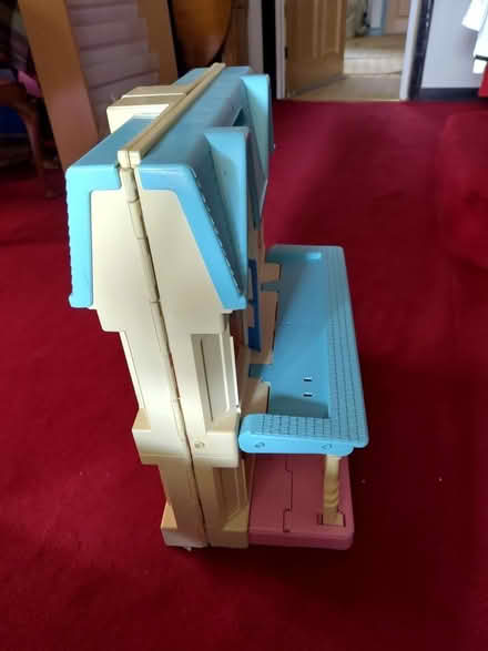 Photo of free Plastic Dolls' house (SL6 Cox Green) #4