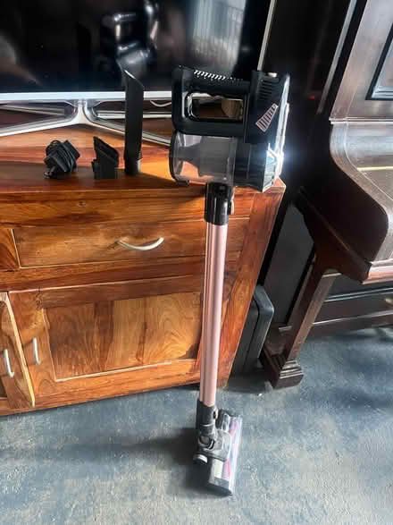 Photo of free Cordless hoover (Raydon IP7) #1