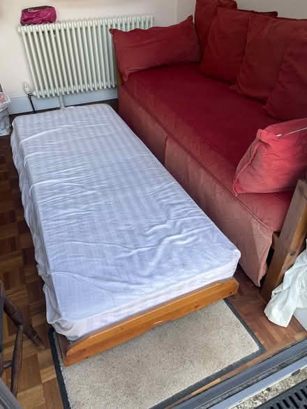 Photo of free Day bed with trundle (W4) #1