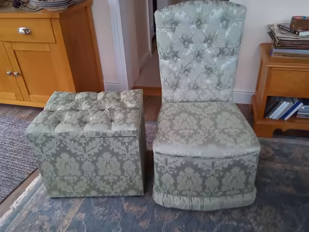 Photo of free Bedroom seat and linen basket set (Yeolmbridge PL15) #1