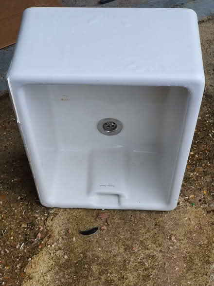 Photo of free Single Belfast Sink with wall and floor mounting feet bracke (Manor Park Estate SG6) #1