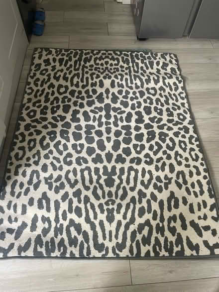 Photo of free 2 rugs (Bromley BR2) #1