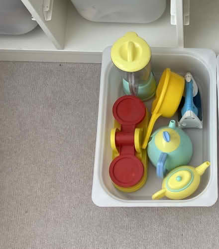 Photo of free A mixture of play kitchen bits (Hardwick East OX16) #2