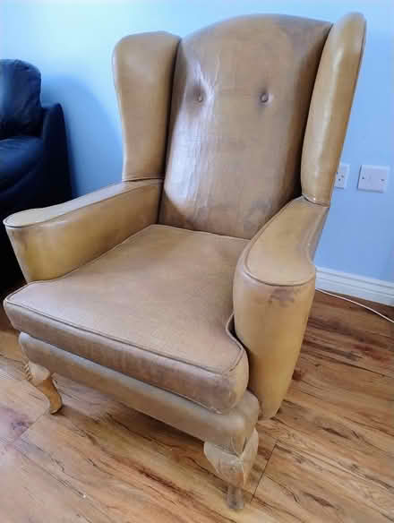 Photo of free Armchair (LU7 Leighton Buzzard) #1