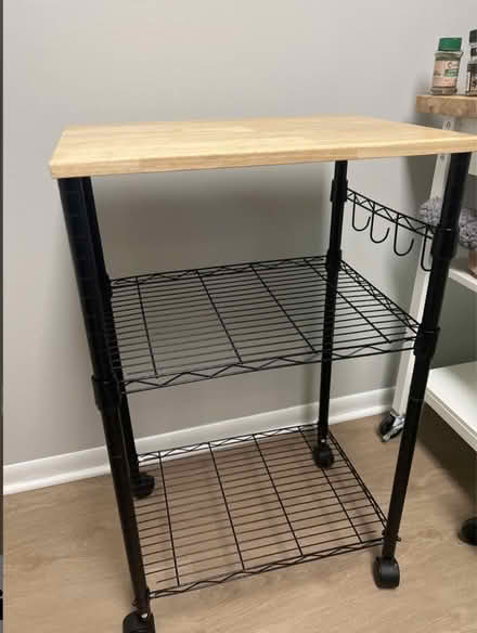 Photo of free Kitchen Island (Glen Burnie) #1